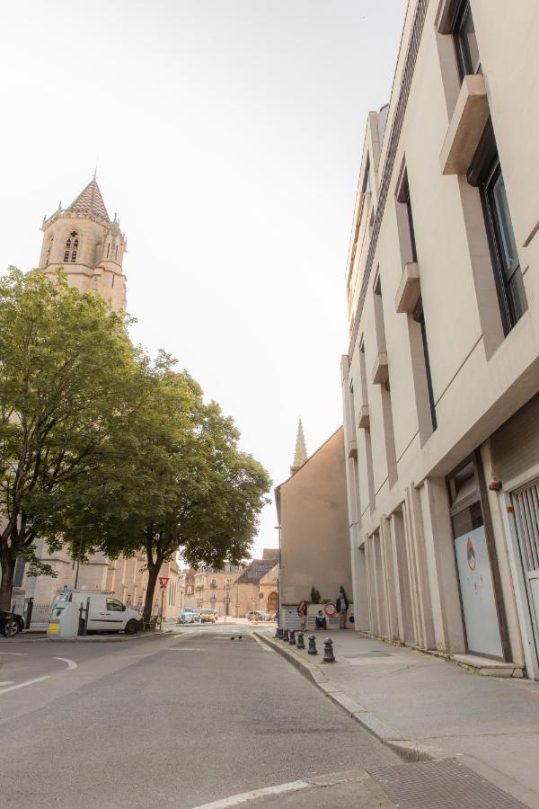 Suite Montrachet 4 Personnes Vue Cathedrale 1 Place De Parking Dijon Exterior foto